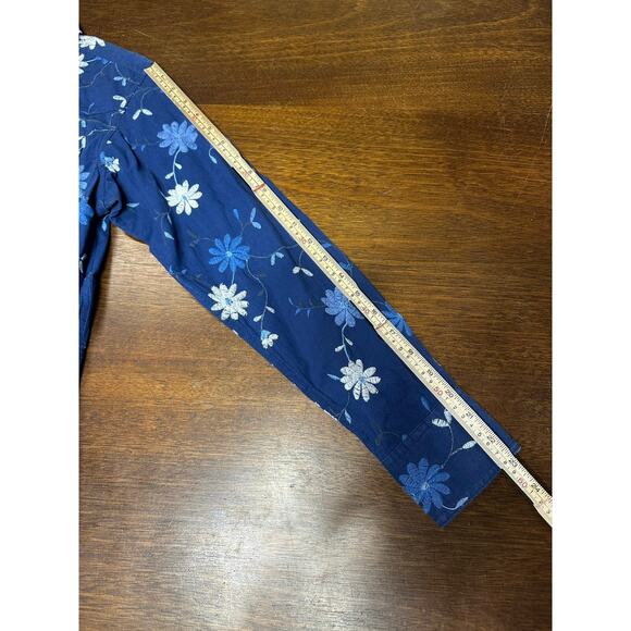 Ariat Floral All Over Embroidered Top Women Medium Blue Neutral Cowgirl Western - Picture 6 of 11